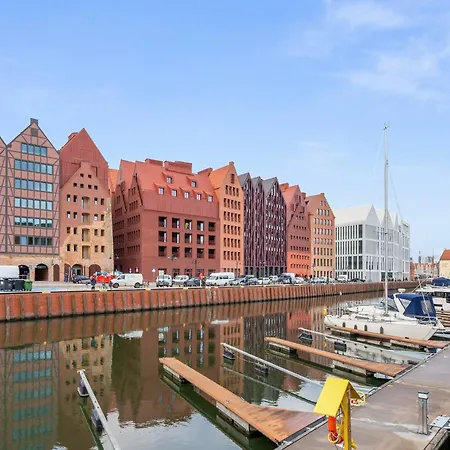 High Granaria Wild & Pink By Downtown Gdańsk
